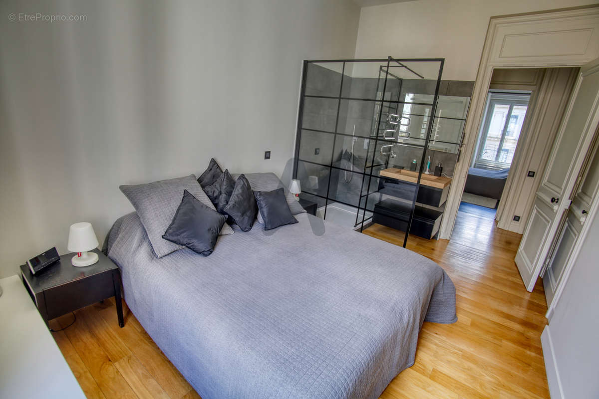 Appartement à LYON-6E