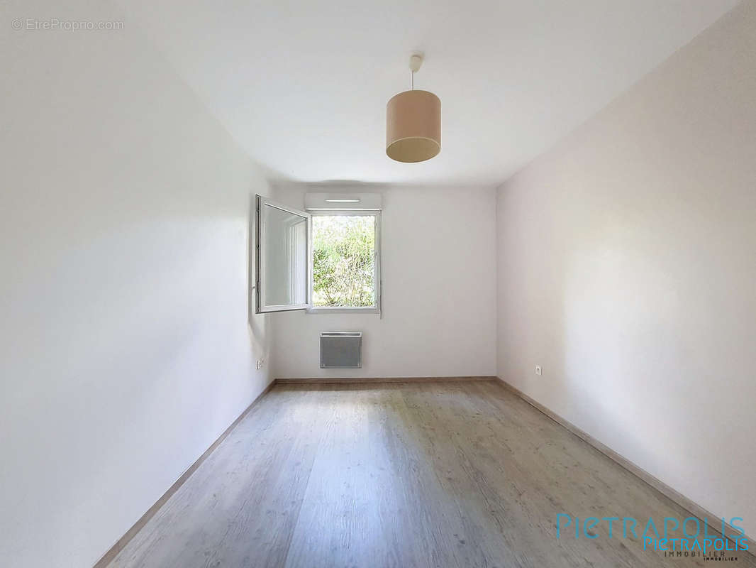 Appartement à SAINT-GENIS-LAVAL