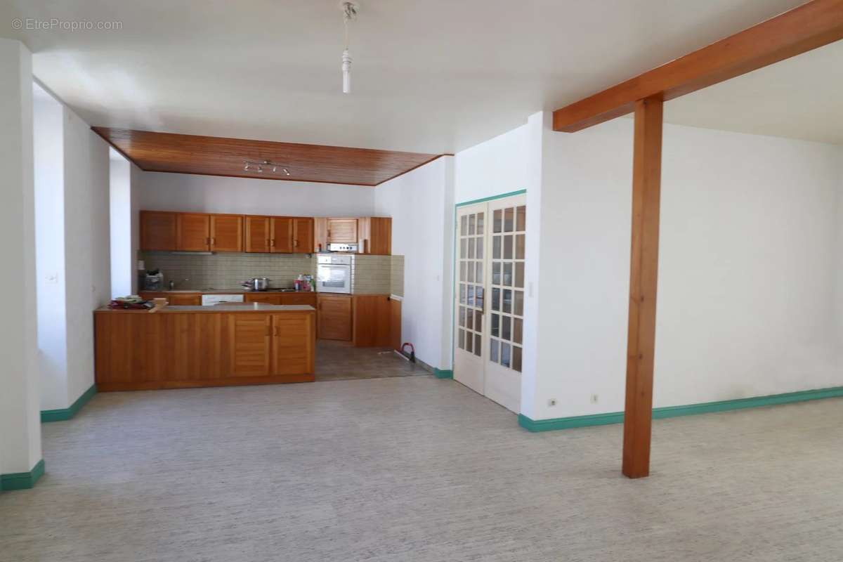 Appartement à CARHAIX-PLOUGUER