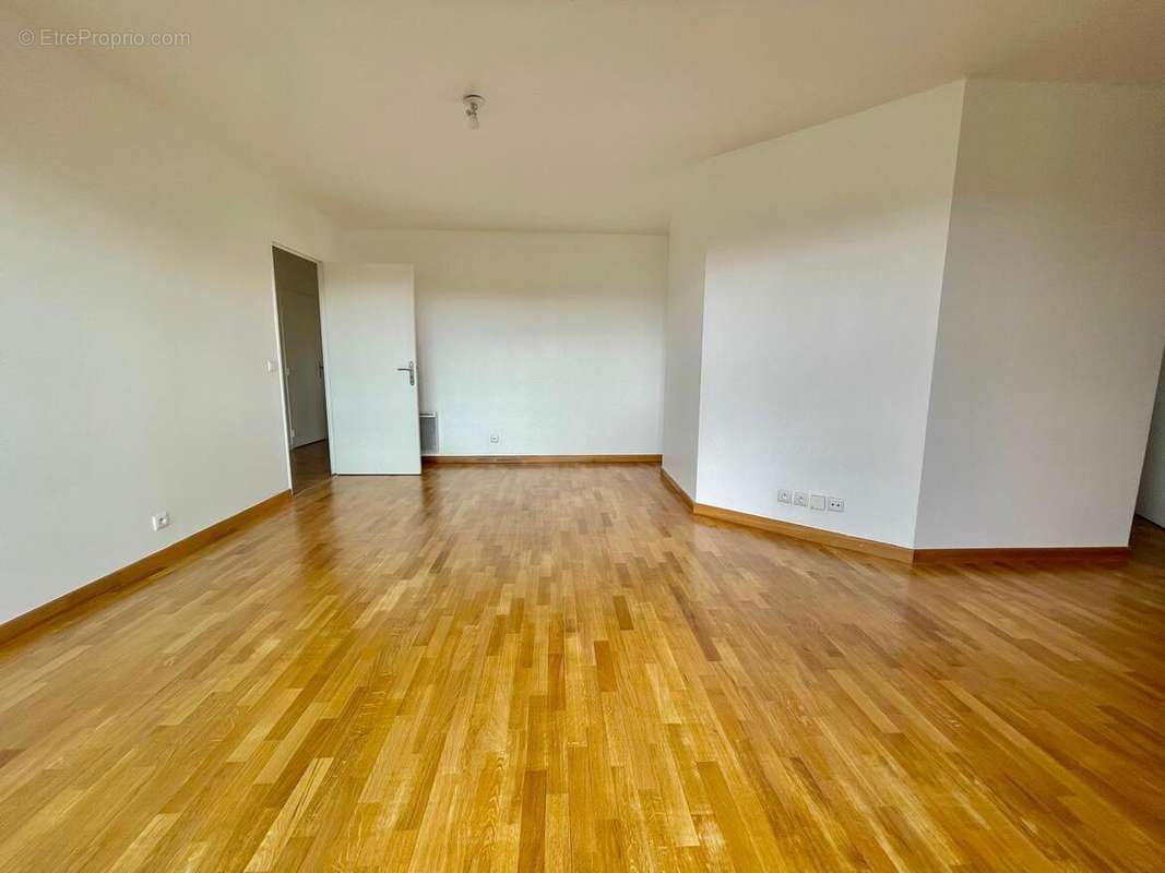 Appartement à COLOMBES