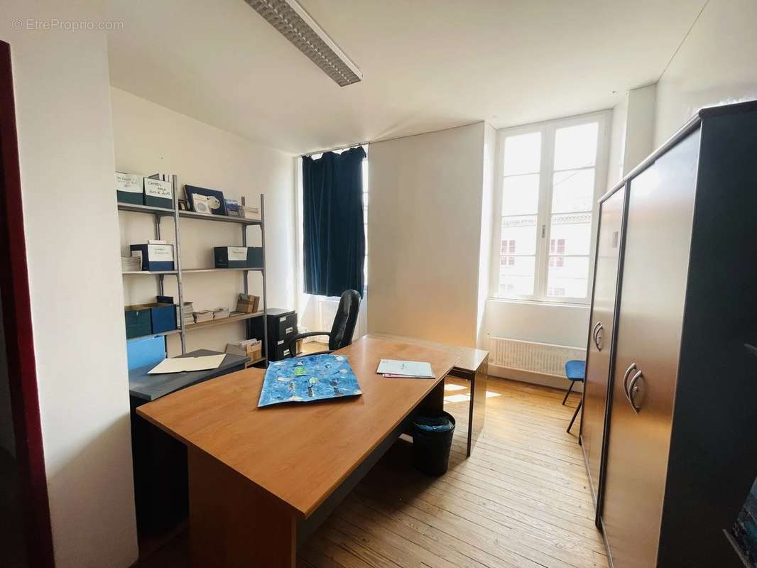 Appartement à BARBEZIEUX-SAINT-HILAIRE