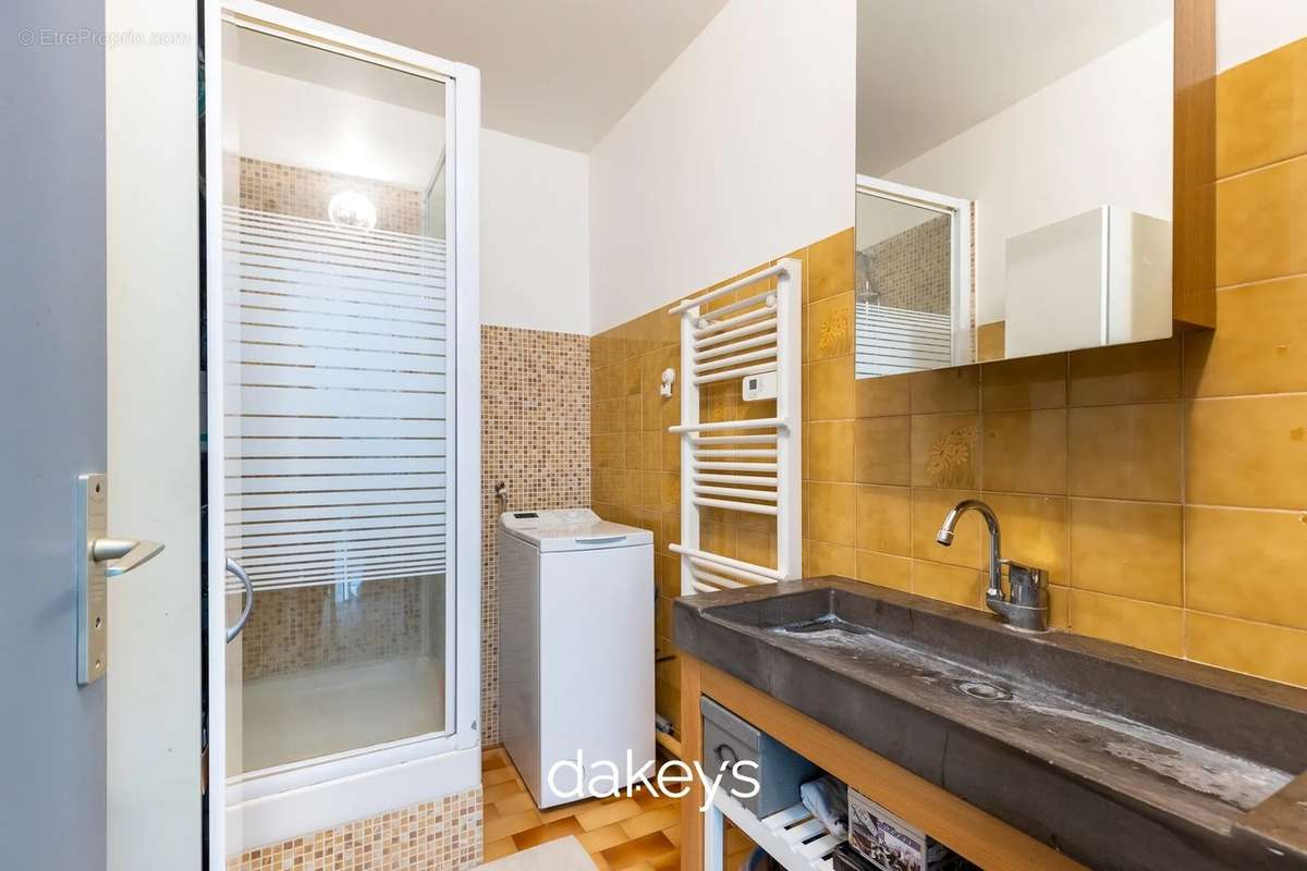 Appartement à MARSEILLE-8E