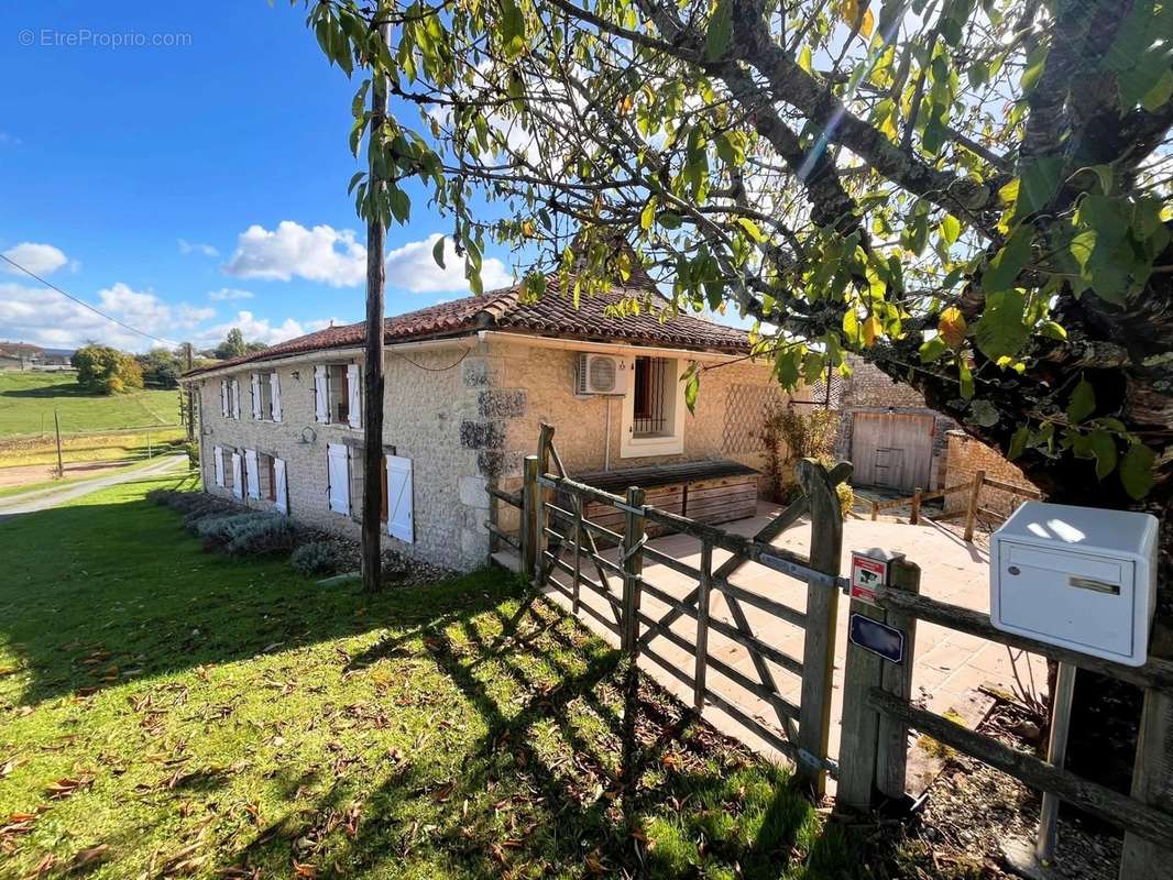 Maison à VENDOIRE