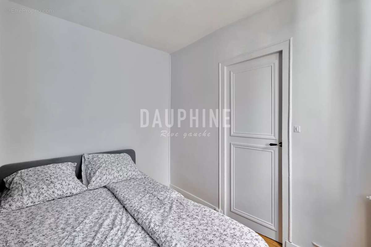 Appartement à PARIS-7E