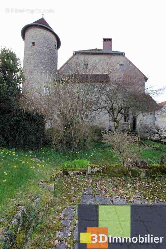 Maison à LONS-LE-SAUNIER