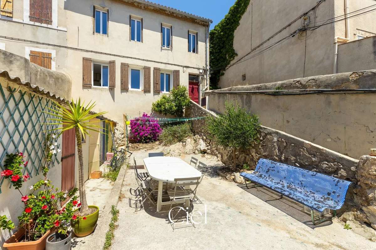 Maison à MARSEILLE-7E