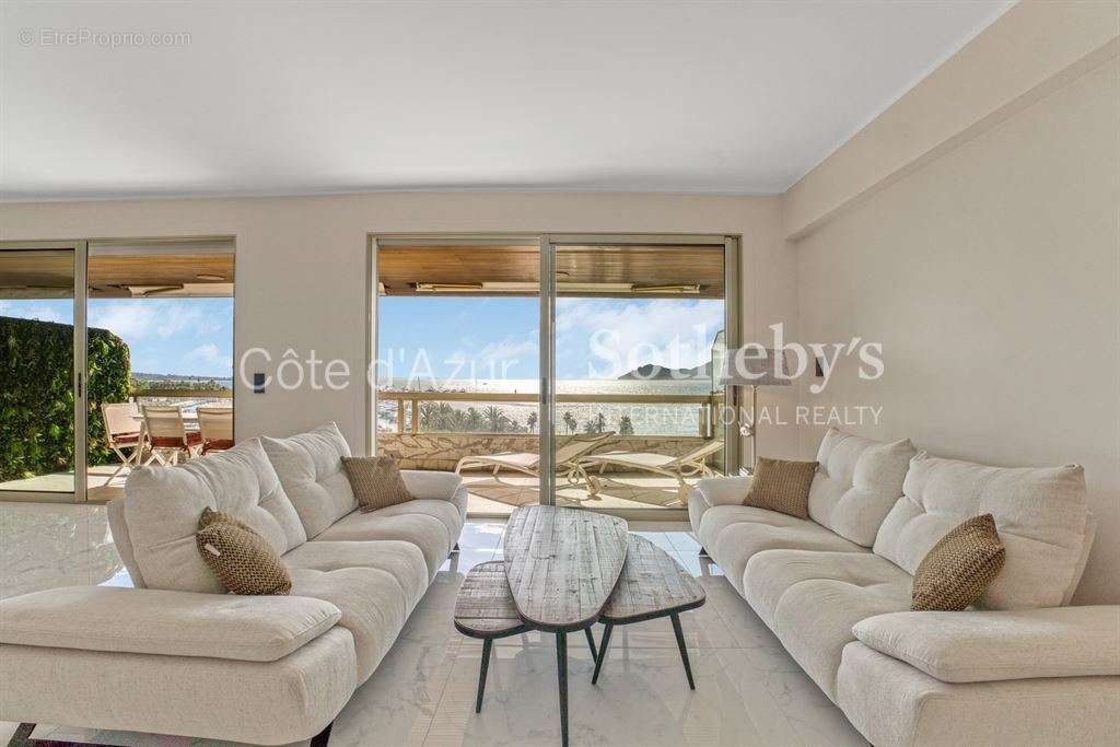 Appartement à CANNES