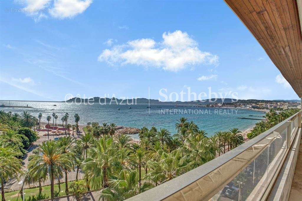 Appartement à CANNES