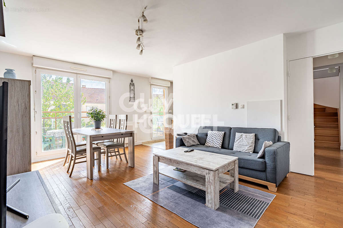 Appartement à GENNEVILLIERS