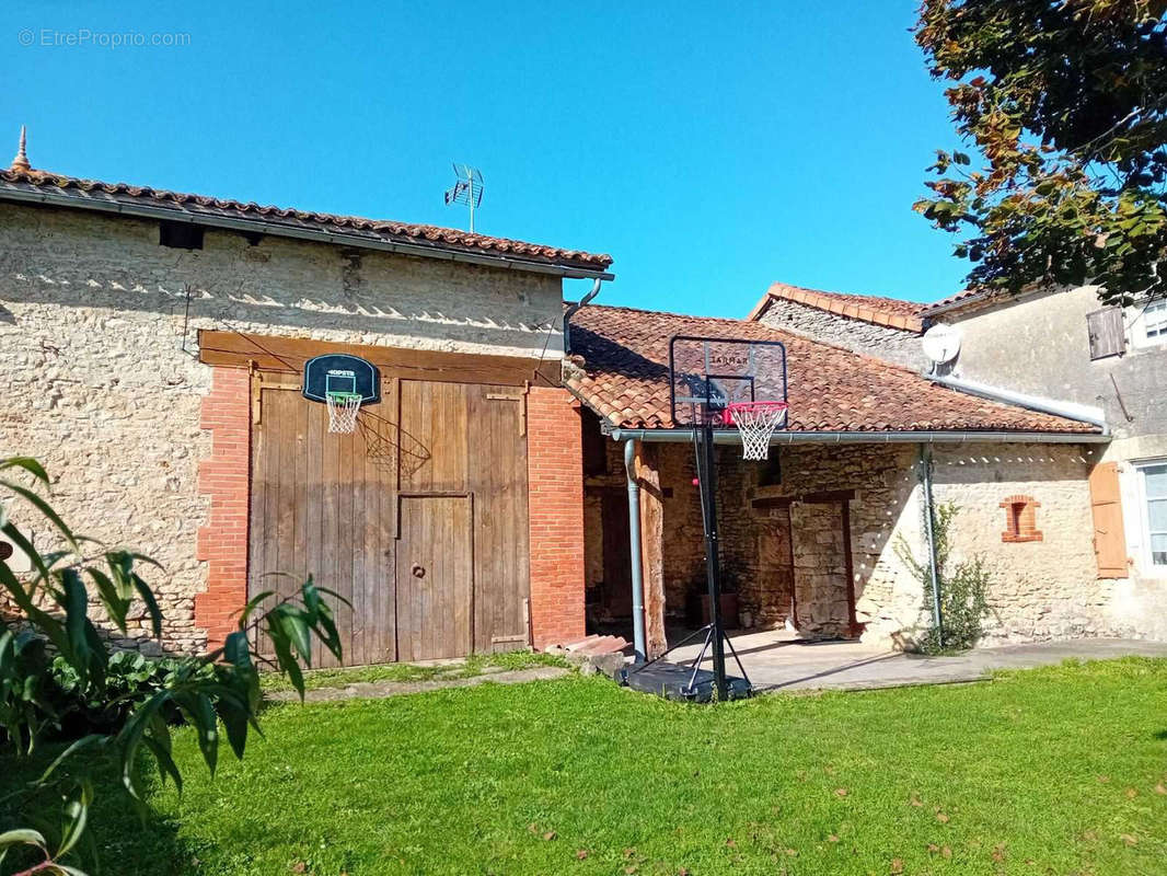 Maison à SAINT-CLAUD