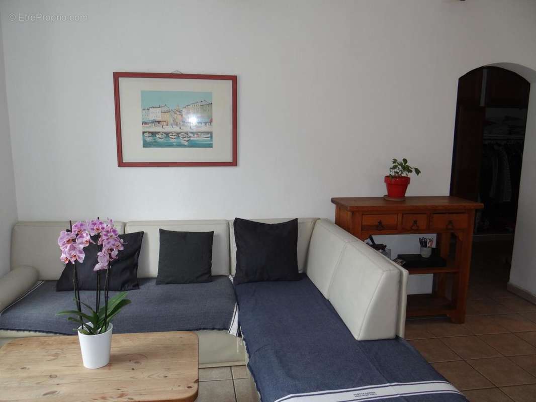   - Appartement à VALLAURIS