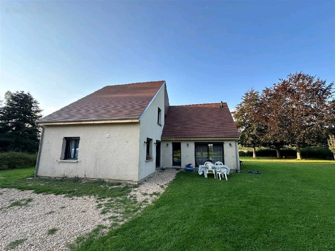 Maison à CHATEAUNEUF-EN-THYMERAIS