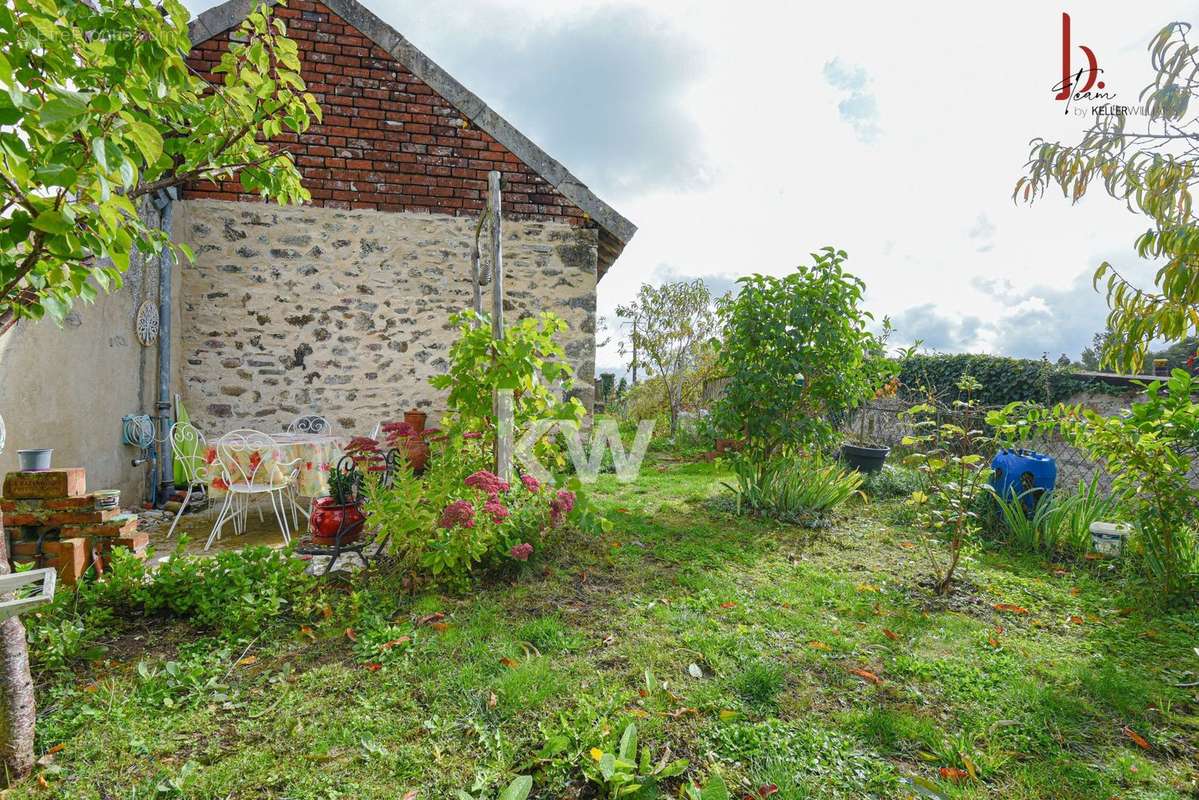 Maison à LA ROCHE-L&#039;ABEILLE