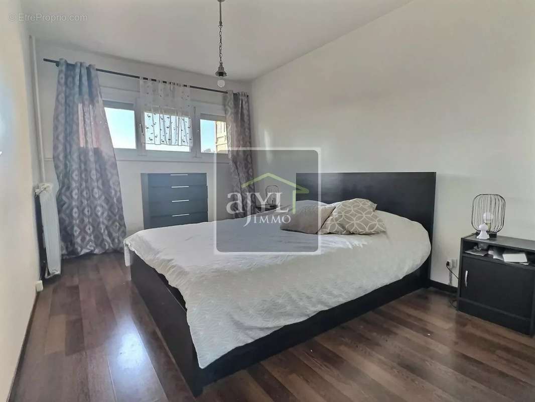 Appartement à MARSEILLE-15E