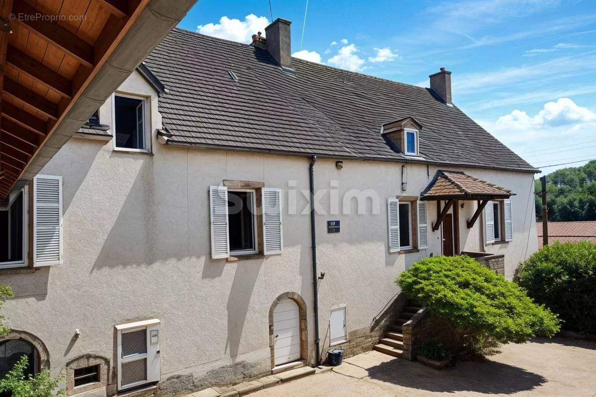 Maison à SANTENAY