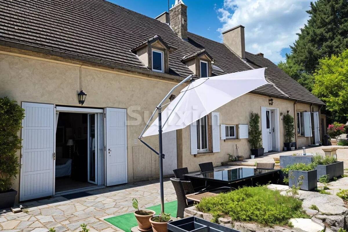 Maison à SANTENAY