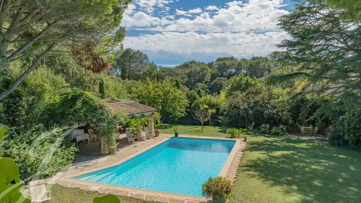 Maison à MOUGINS