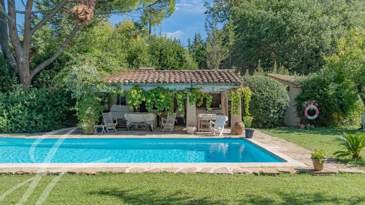 Maison à MOUGINS