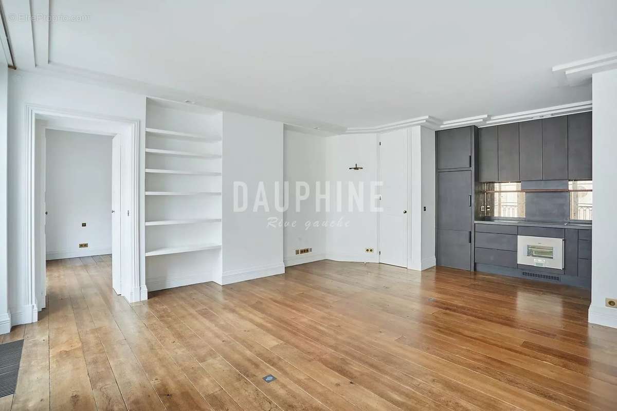 Appartement à PARIS-7E