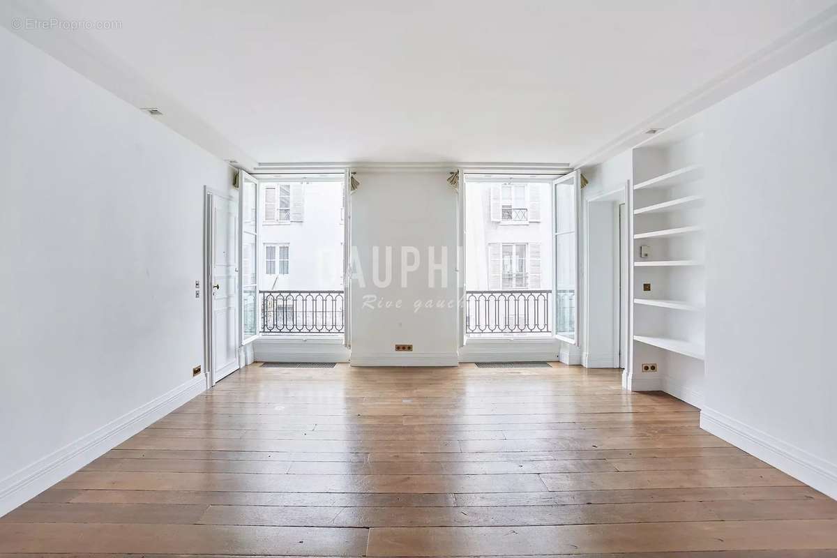 Appartement à PARIS-7E