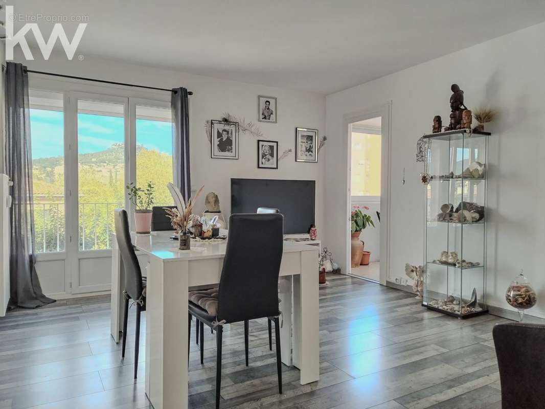 Appartement à HYERES