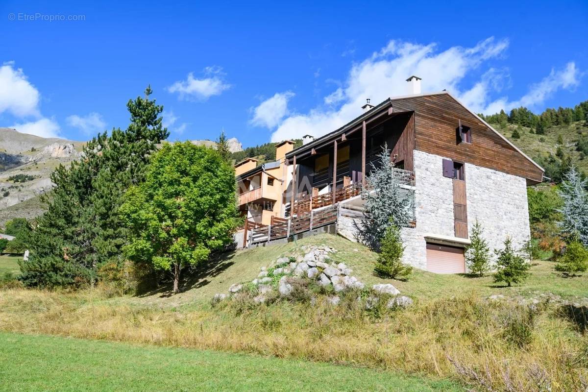 Appartement à SAINT-ETIENNE-DE-TINEE