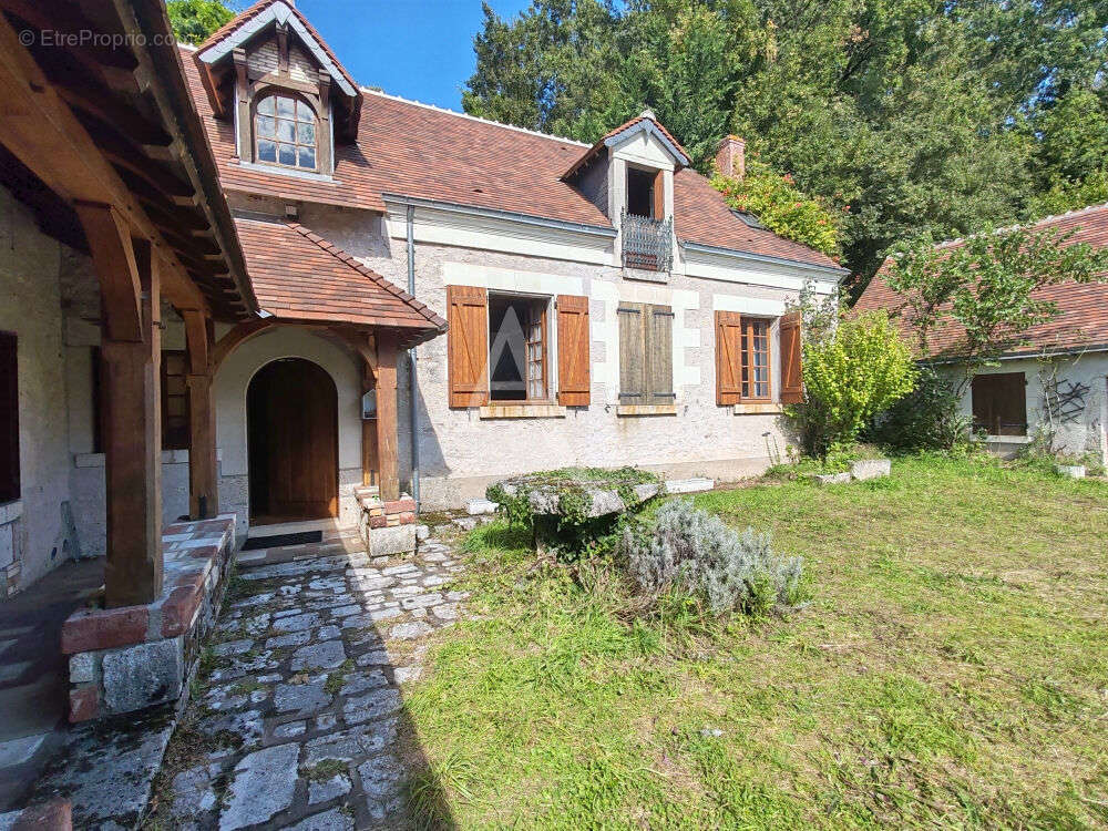 Maison à CANDE-SUR-BEUVRON