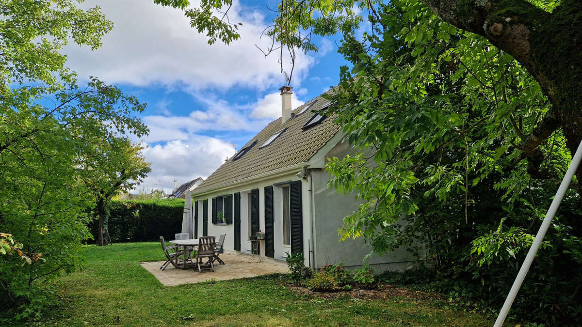 Maison à MENNECY