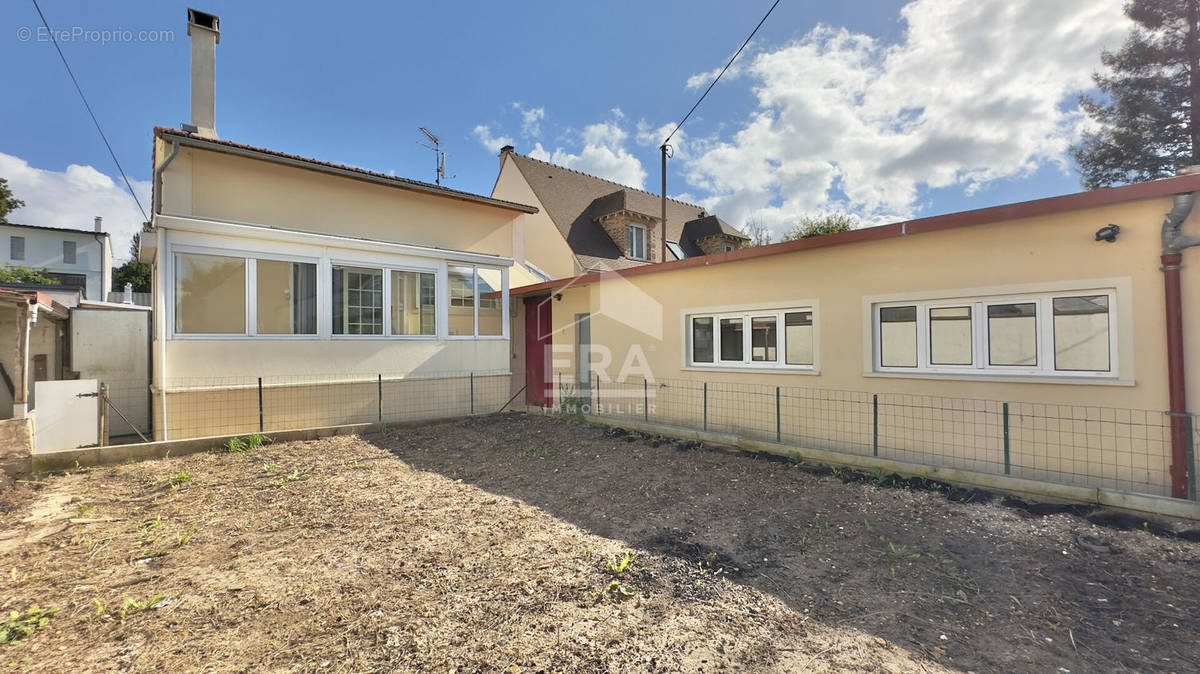 Maison à VIRY-CHATILLON