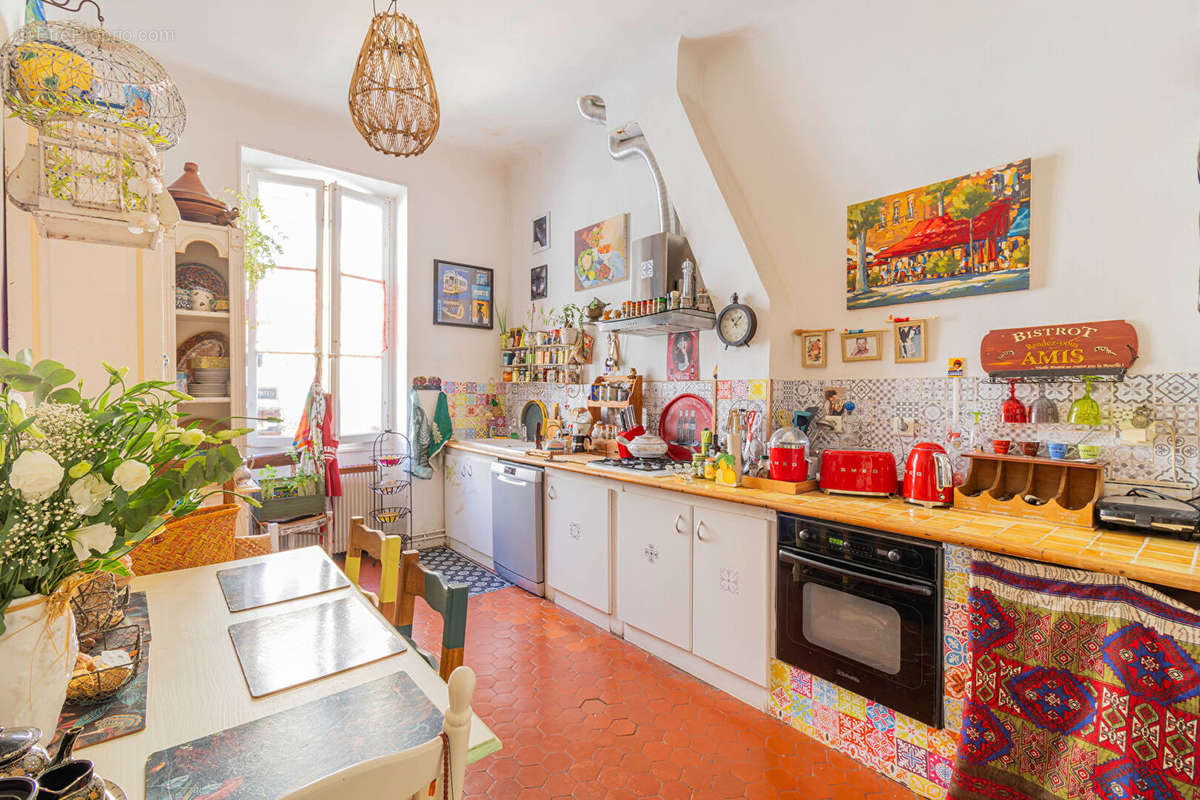 Appartement à MARSEILLE-6E