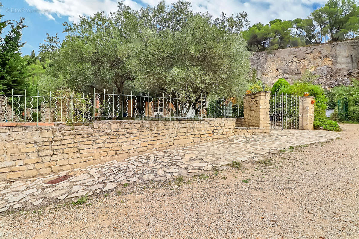 Maison à BEAUCAIRE