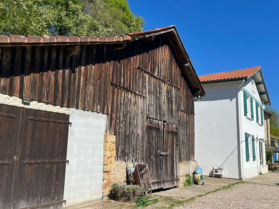 Maison à MEILHAN