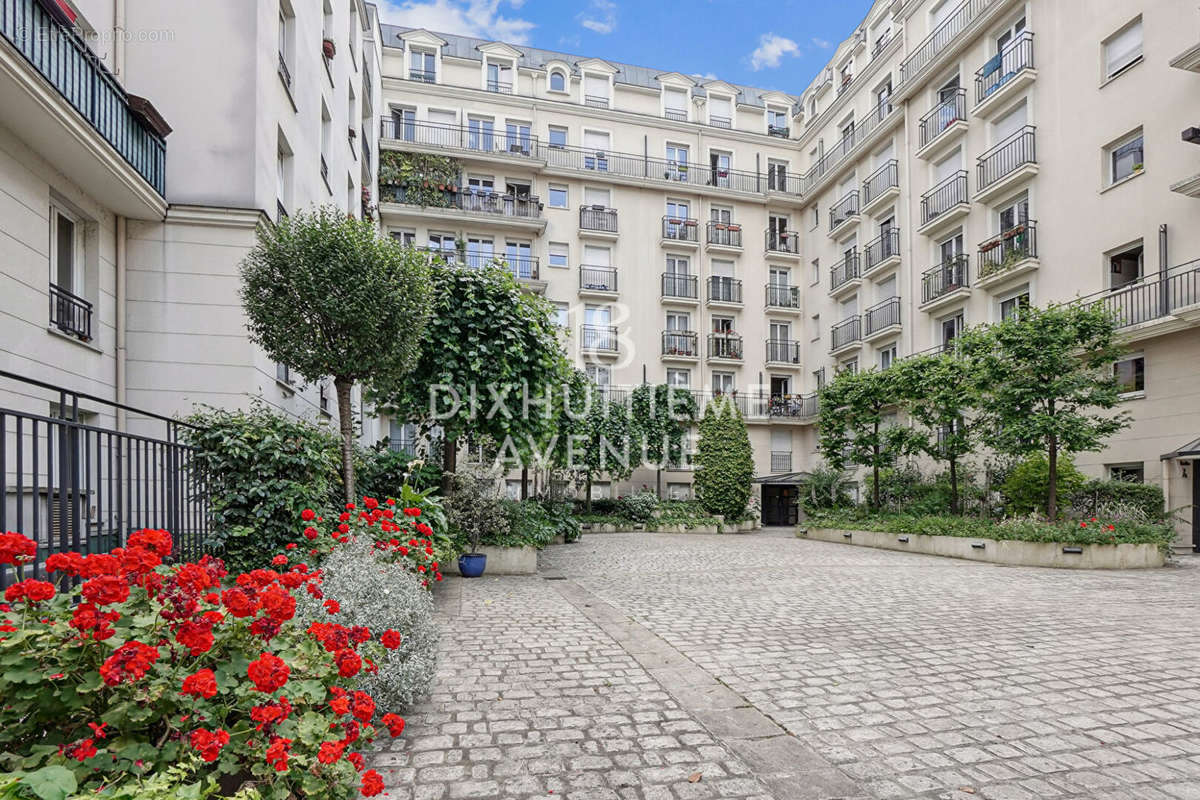 Appartement à PARIS-18E