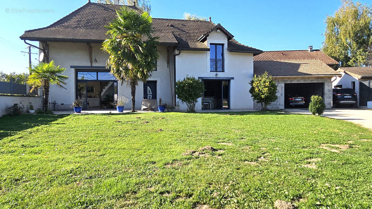 Maison à LES AVENIERES