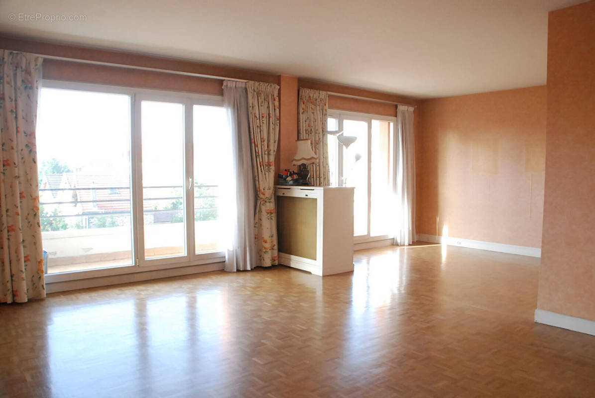 Appartement à BONDY