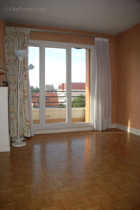 Appartement à BONDY