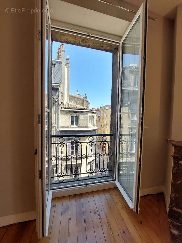 Appartement à BORDEAUX