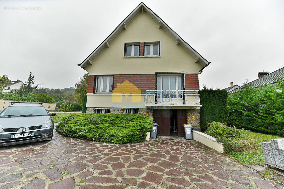 Maison à MONTLHERY