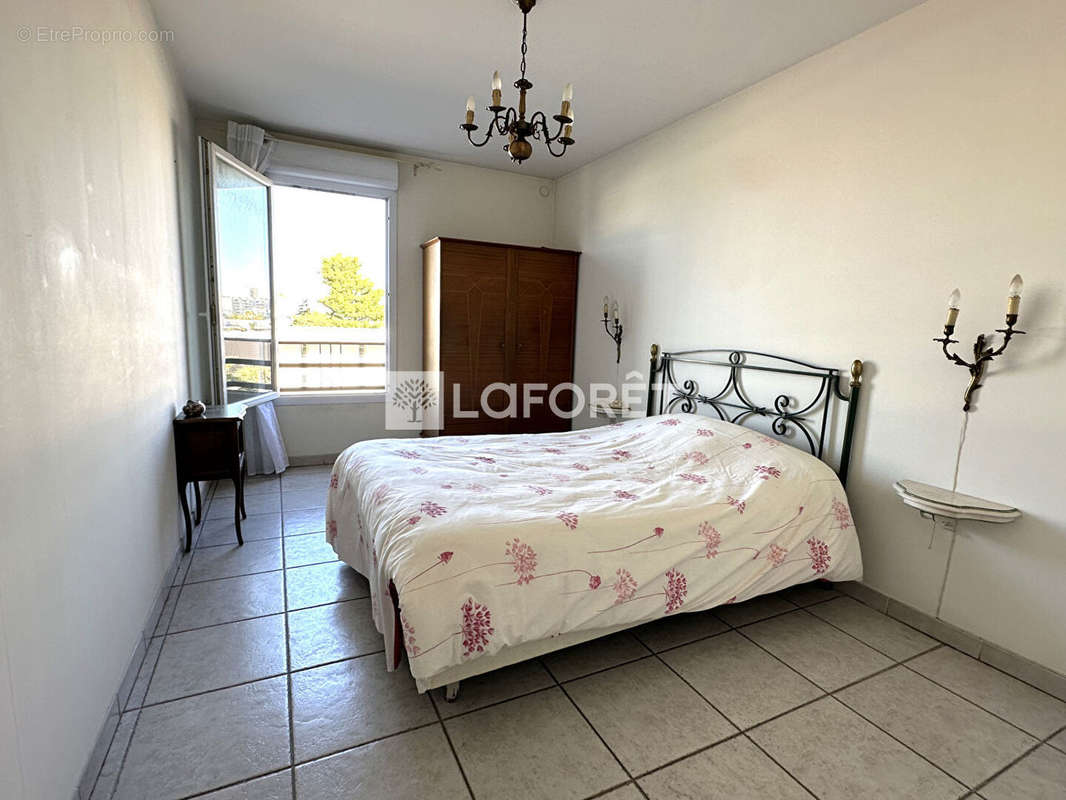 Appartement à MARSEILLE-9E