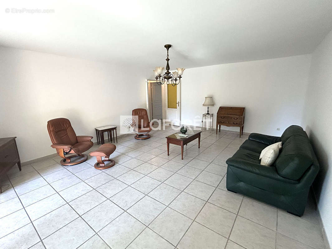 Appartement à MARSEILLE-9E