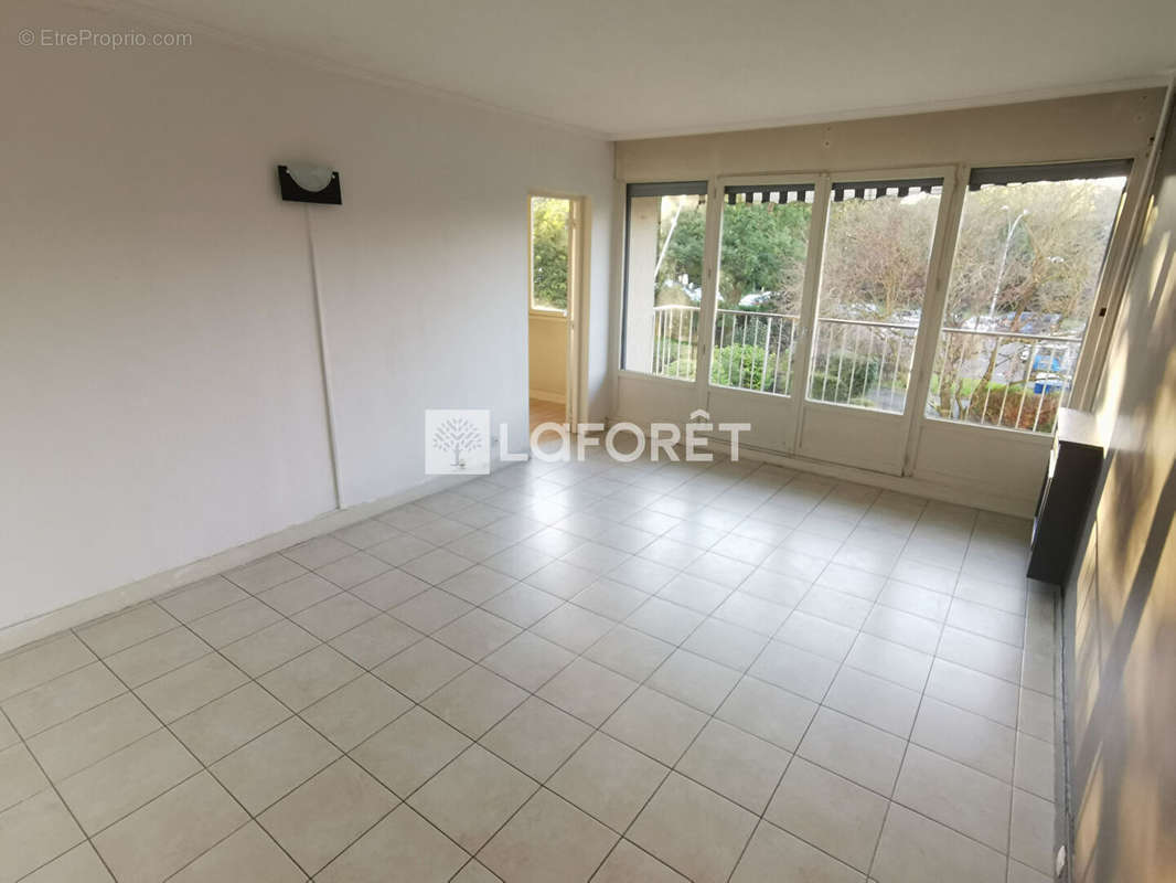 Appartement à CHENNEVIERES-SUR-MARNE