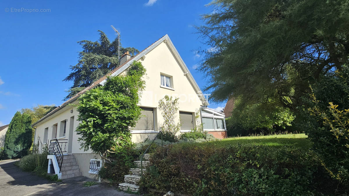 Maison à CHOISY-AU-BAC