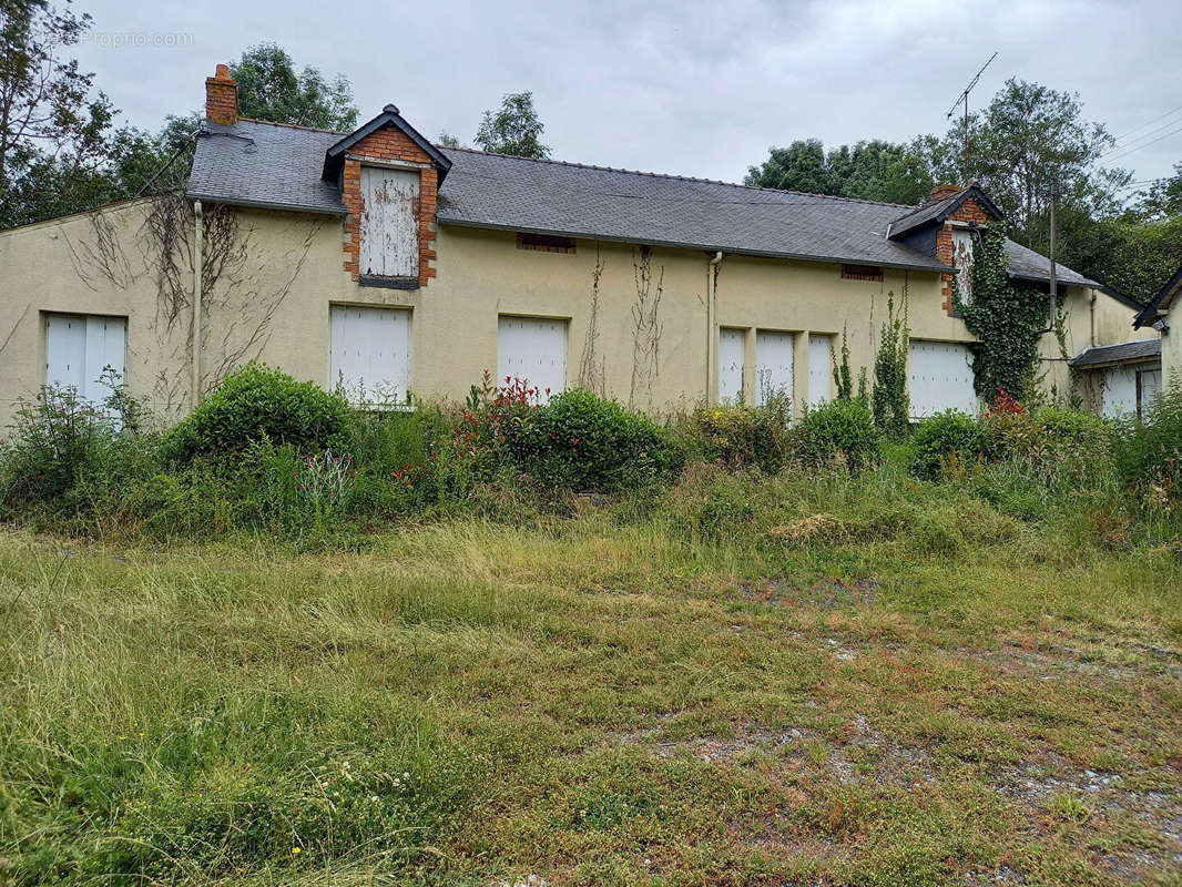 Maison à PETIT-AUVERNE