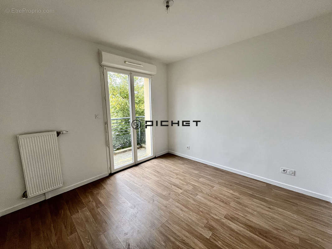 Appartement à MENNECY