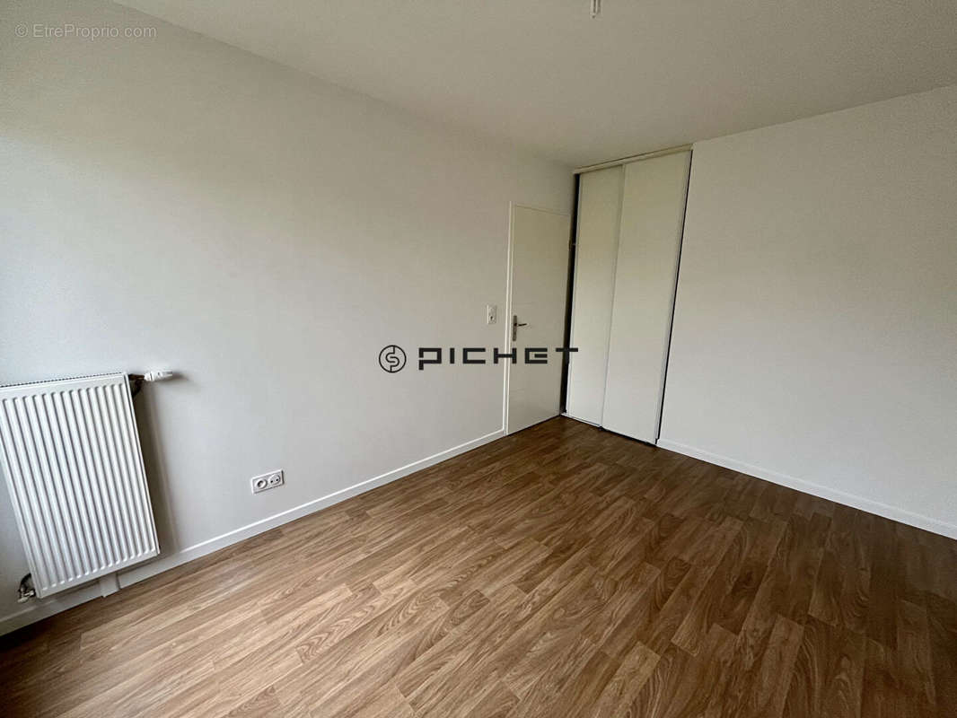 Appartement à MENNECY