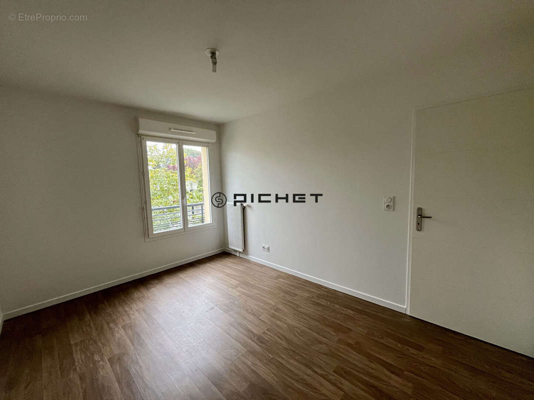 Appartement à MENNECY