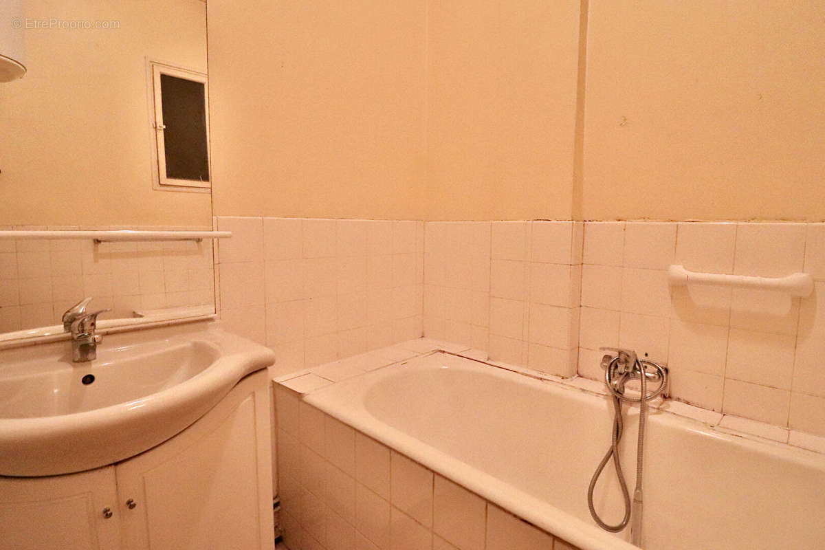 Appartement à MARSEILLE-2E