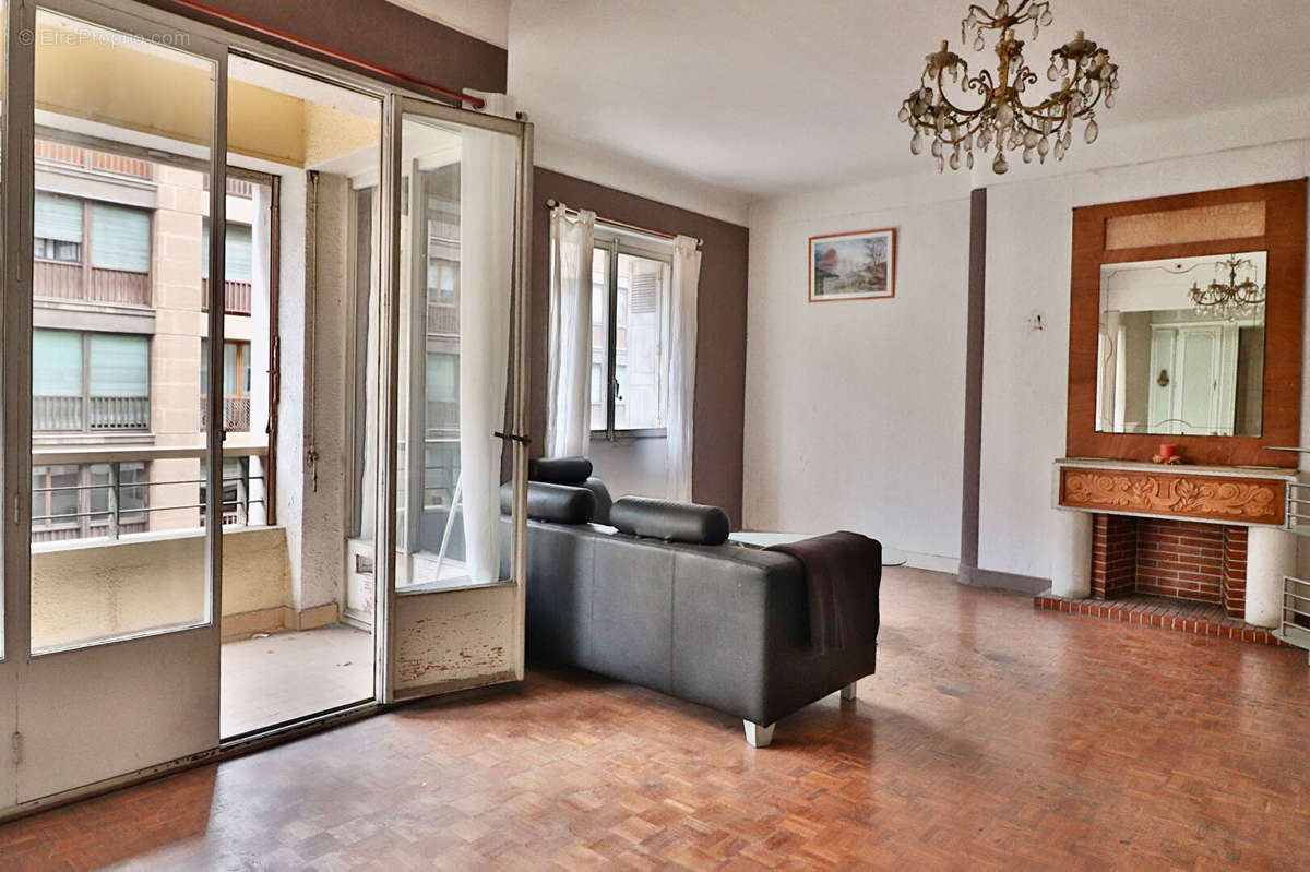 Appartement à MARSEILLE-2E