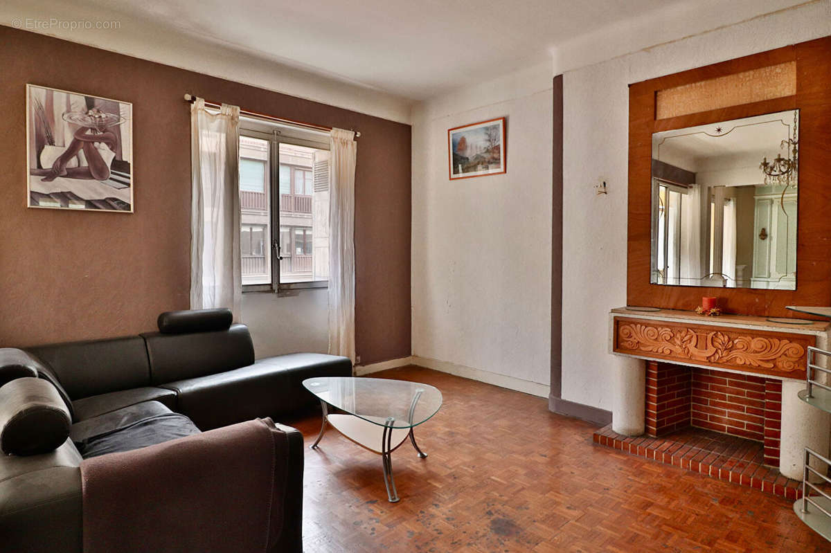 Appartement à MARSEILLE-2E