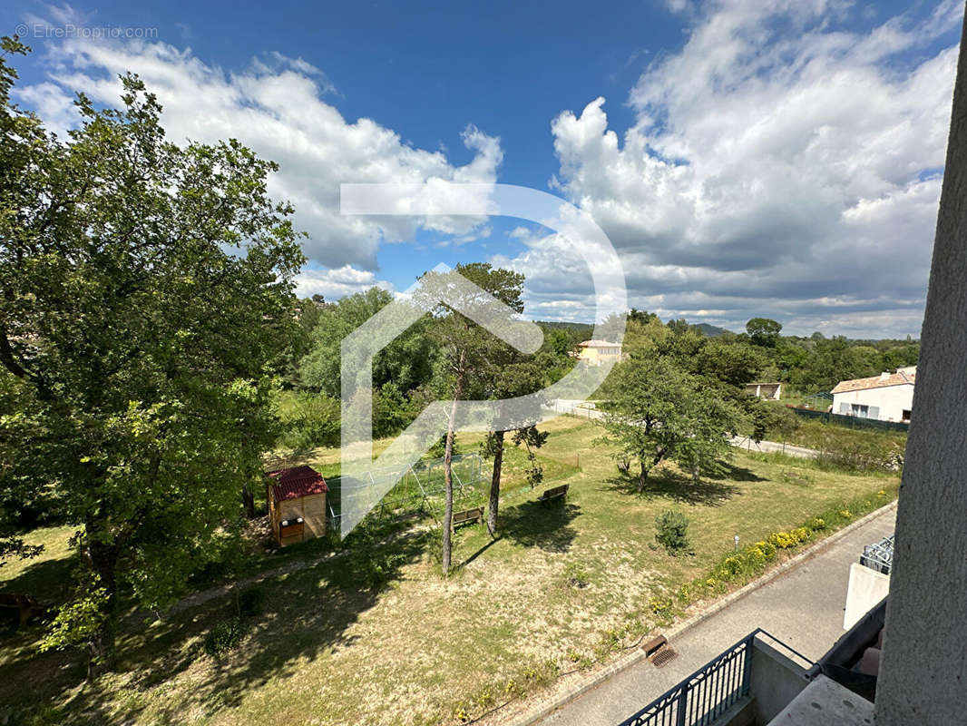 Appartement à PLAN-D&#039;AUPS-SAINTE-BAUME